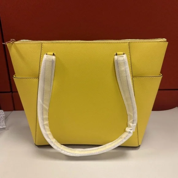 Brand New Michael Kors Charlotte Golden Yellow Tote Leather Shoulder Bag NWT - Picture 3 of 7